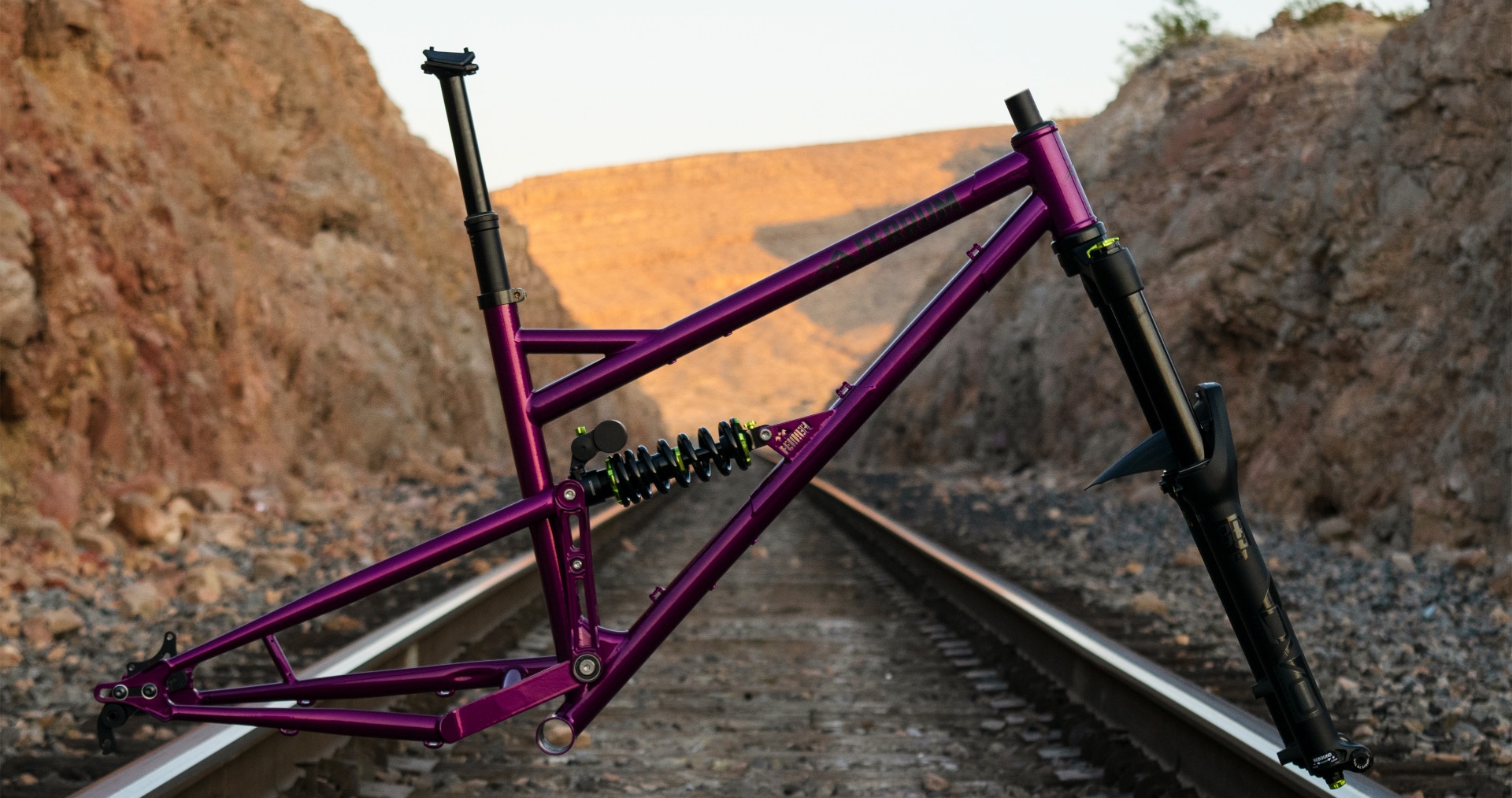 steelfullsuspensionmountainbikedreambuildkitcropped Ferrum