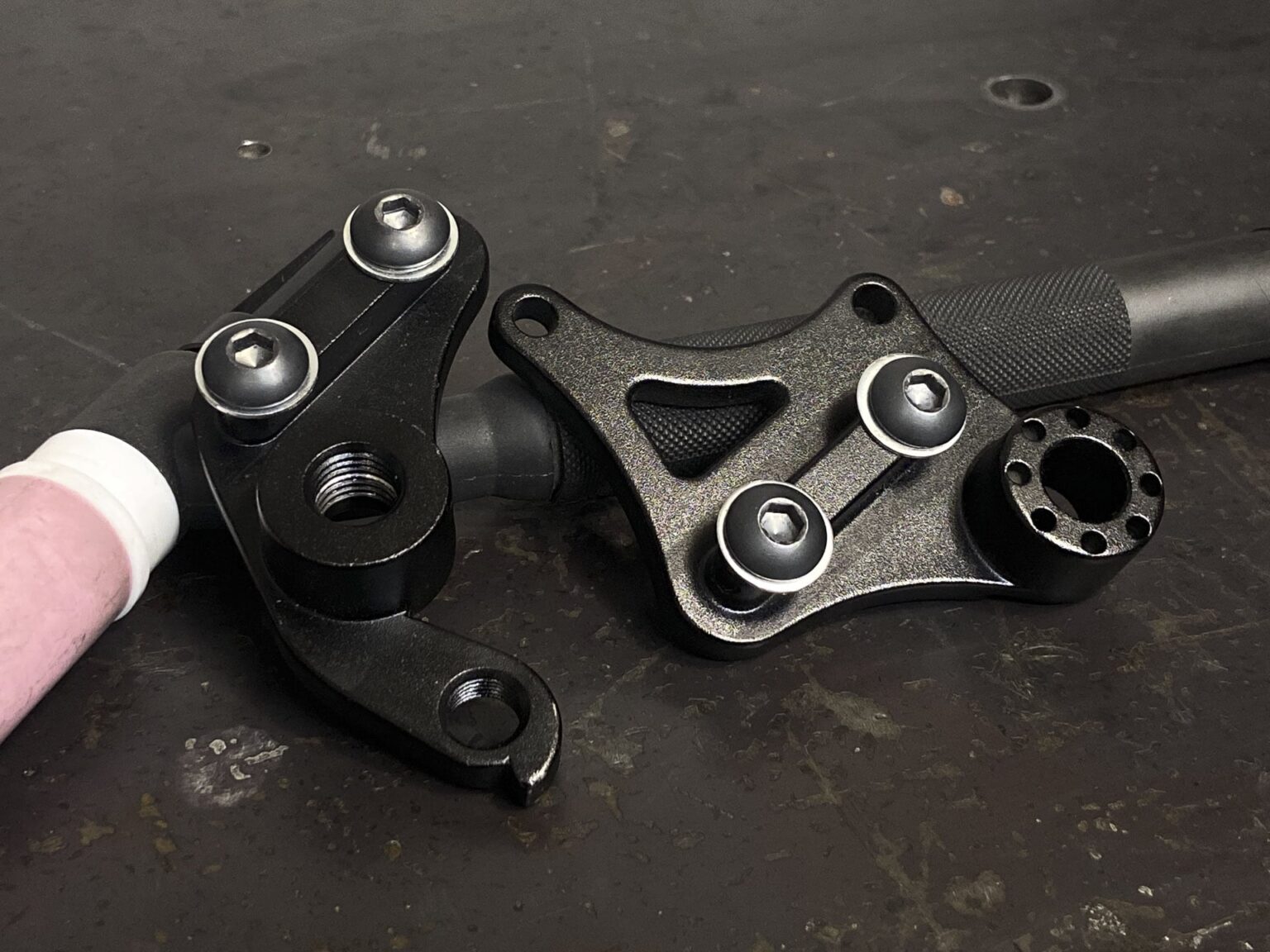 Ferrum Bikes Replacement Full Suspension Derailleur Hanger / Brake